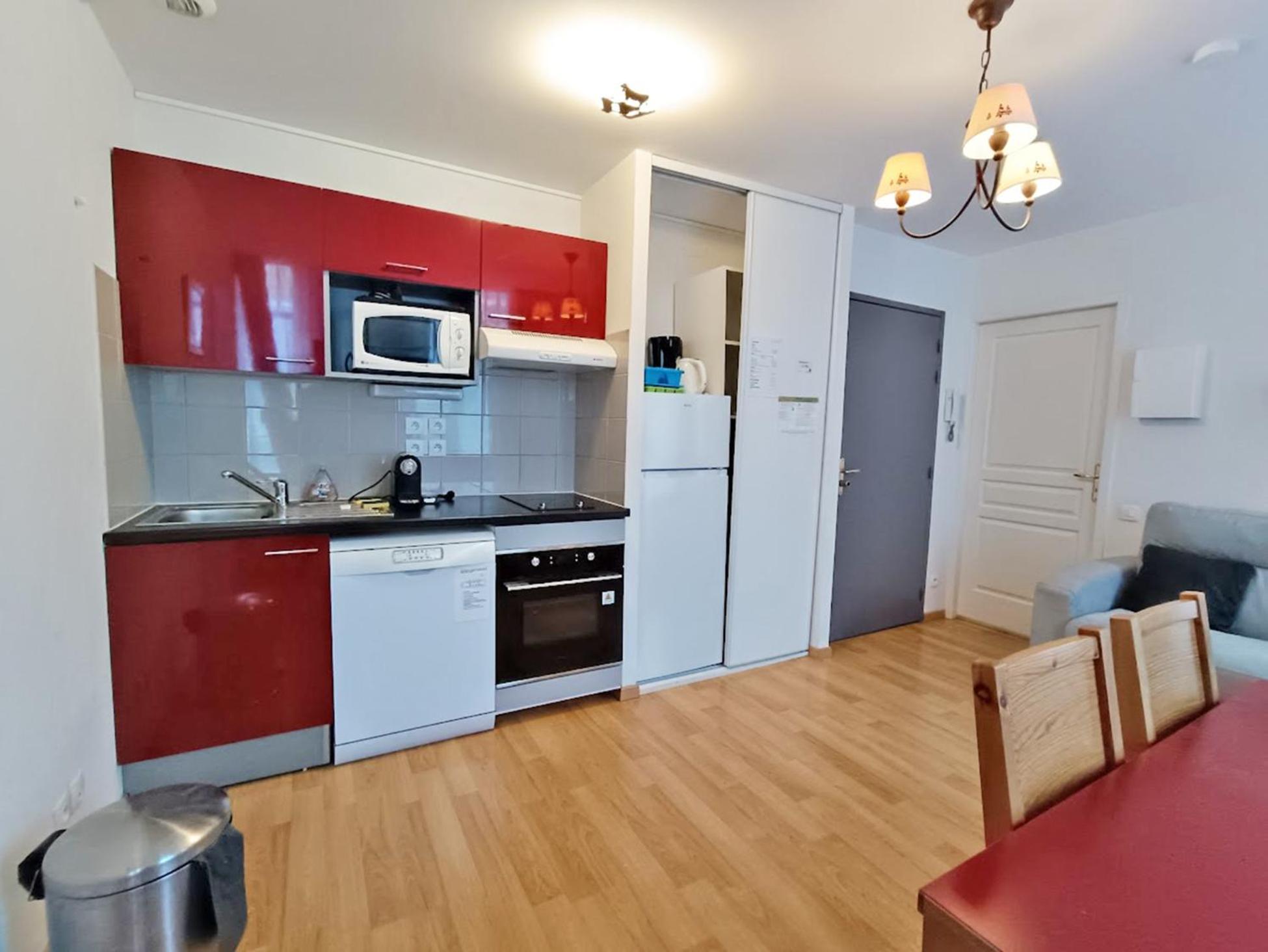 Il Etait Une Fois Luchon, T2, Centre Luchon, Wifi, Casier A Skis, Ascenseur, 4 Personnes Appartement Bagnères-de-Luchon Buitenkant foto